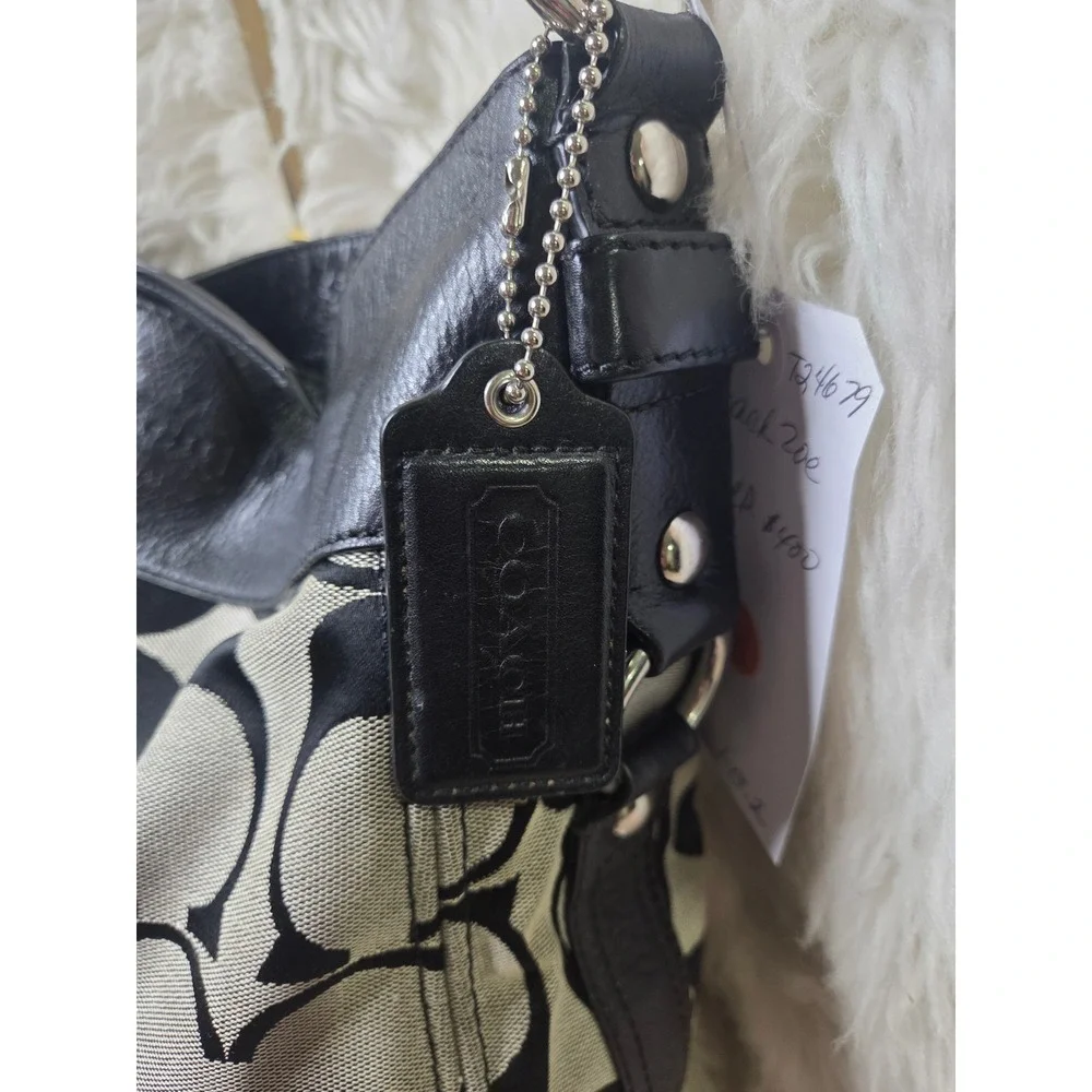 C192 Coach Zoe signature bag - Picture 3 of 9